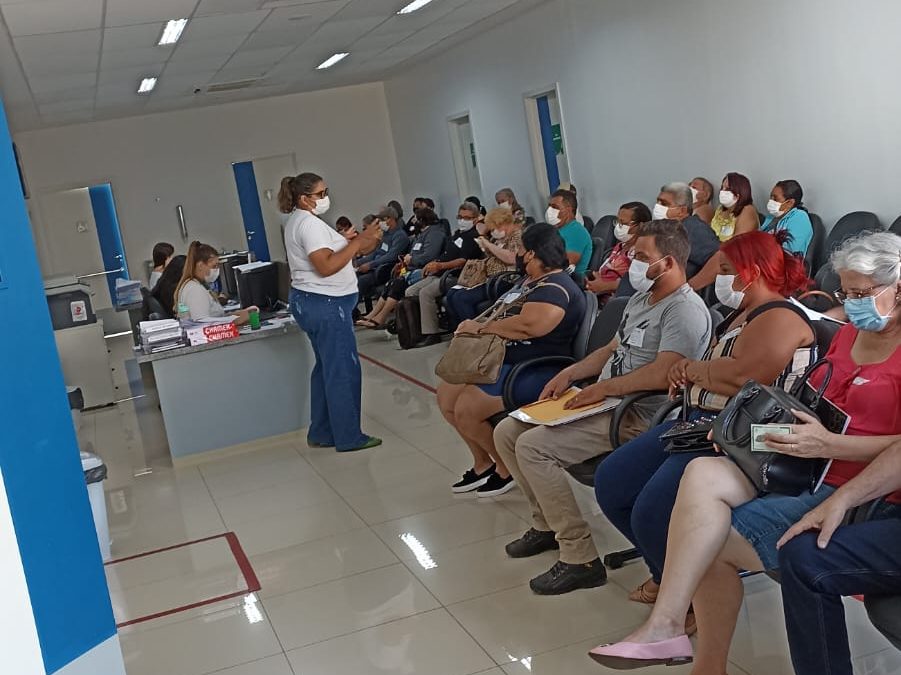 Policlínica de Quirinópolis orienta sobre Dia Internacional da Pessoa Idosa