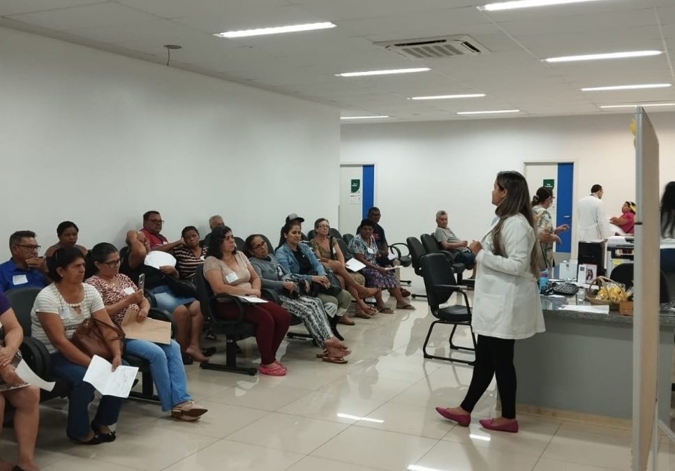 Policlínica de Quirinópolis conscientiza pacientes da hemodiálise sobre Setembro Amarelo